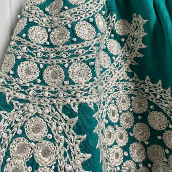 VaVa by Joy Han emerald off the shoulder embroidered flare sleeve dress medium - Picture 2 of 8